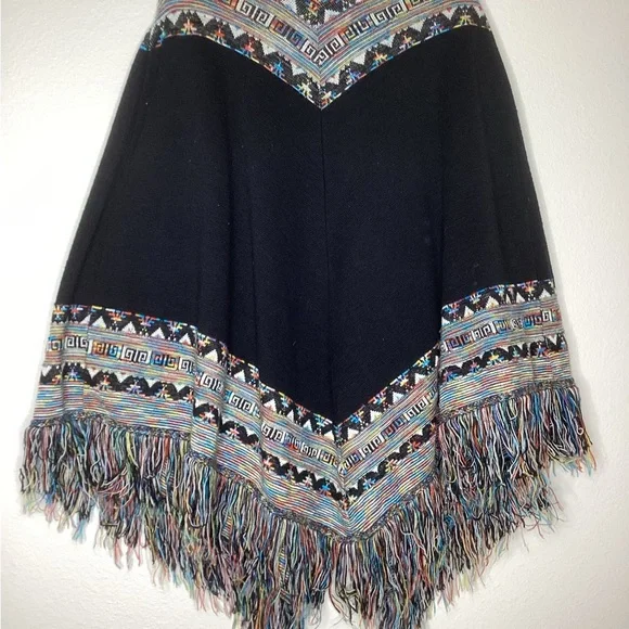 Vintage Cuddle Knit Poncho Fringe O/S - Picture 2 of 6